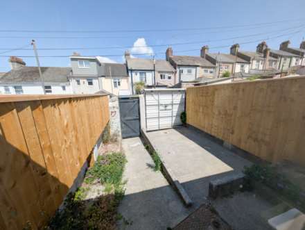 Glenmore Avenue, Plymouth, PL2 1HY, Image 12