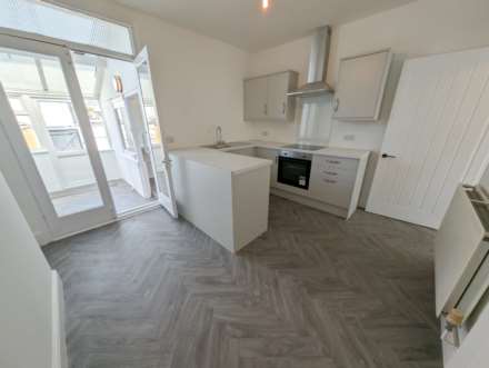 Glenmore Avenue, Plymouth, PL2 1HY, Image 4