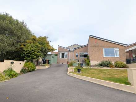 Davenham Close, Roborough, PL6 6BT