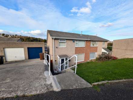 Sefton Avenue, Lipson, PL4 7HB