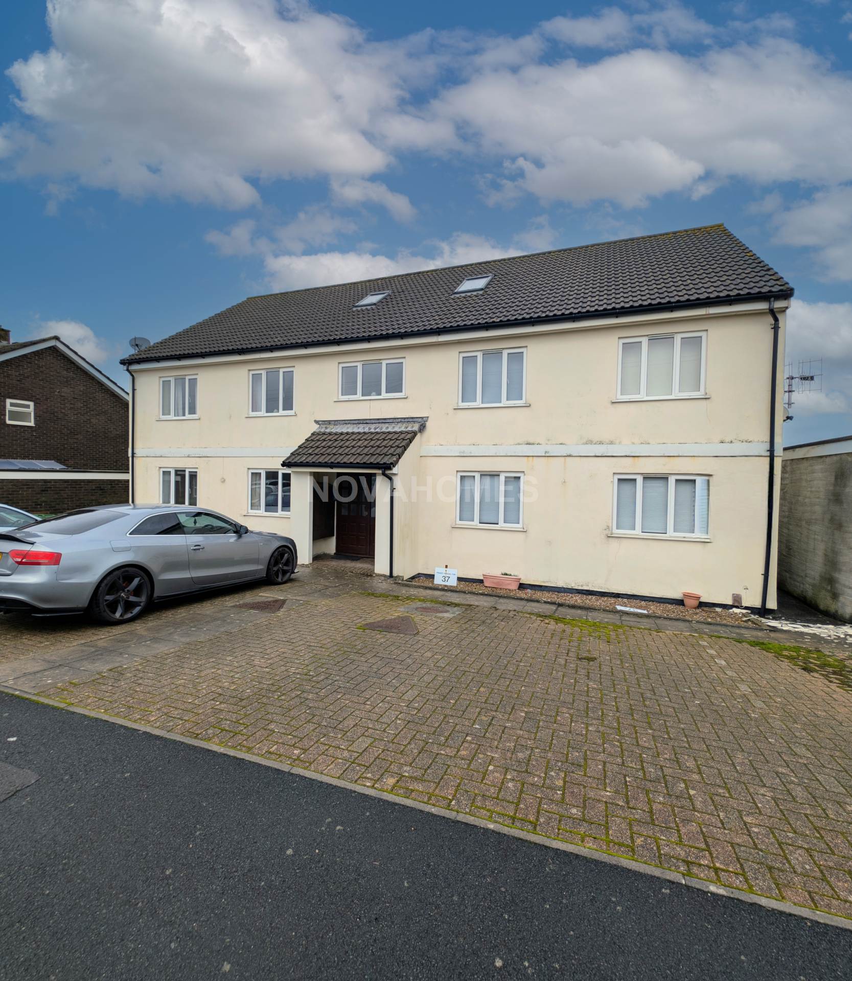 Easterdown Close, Plymstock, PL9 8SR, Image 1