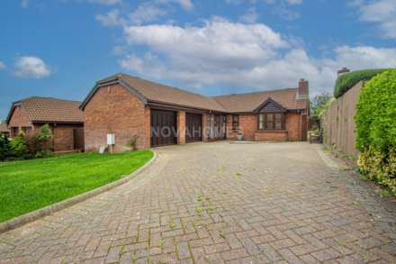 Elmwood Close, Plymouth, PL6 7JY