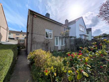 Melrose Avenue, Pennycross, PL2 3RQ