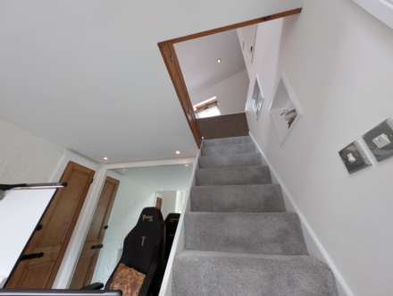 Winston Avenue, Mutley, PL4 6AZ, Image 9