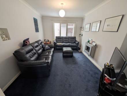 Treveneague Gardens, Manadon, PL2 3SX, Image 2