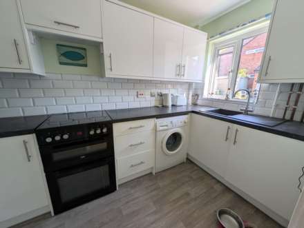 Kitter Drive, Staddiscombe, PL9 9UJ, Image 4