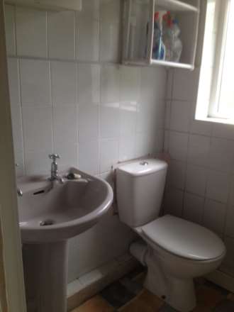 39 Park View Avenue Burley LS4 2LH