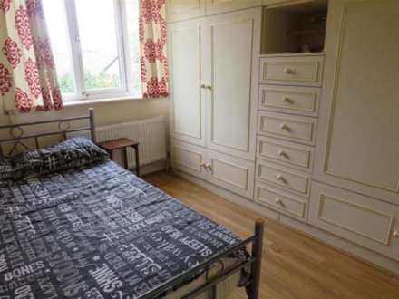 39 Park View Avenue Burley LS4 2LH, Image 3