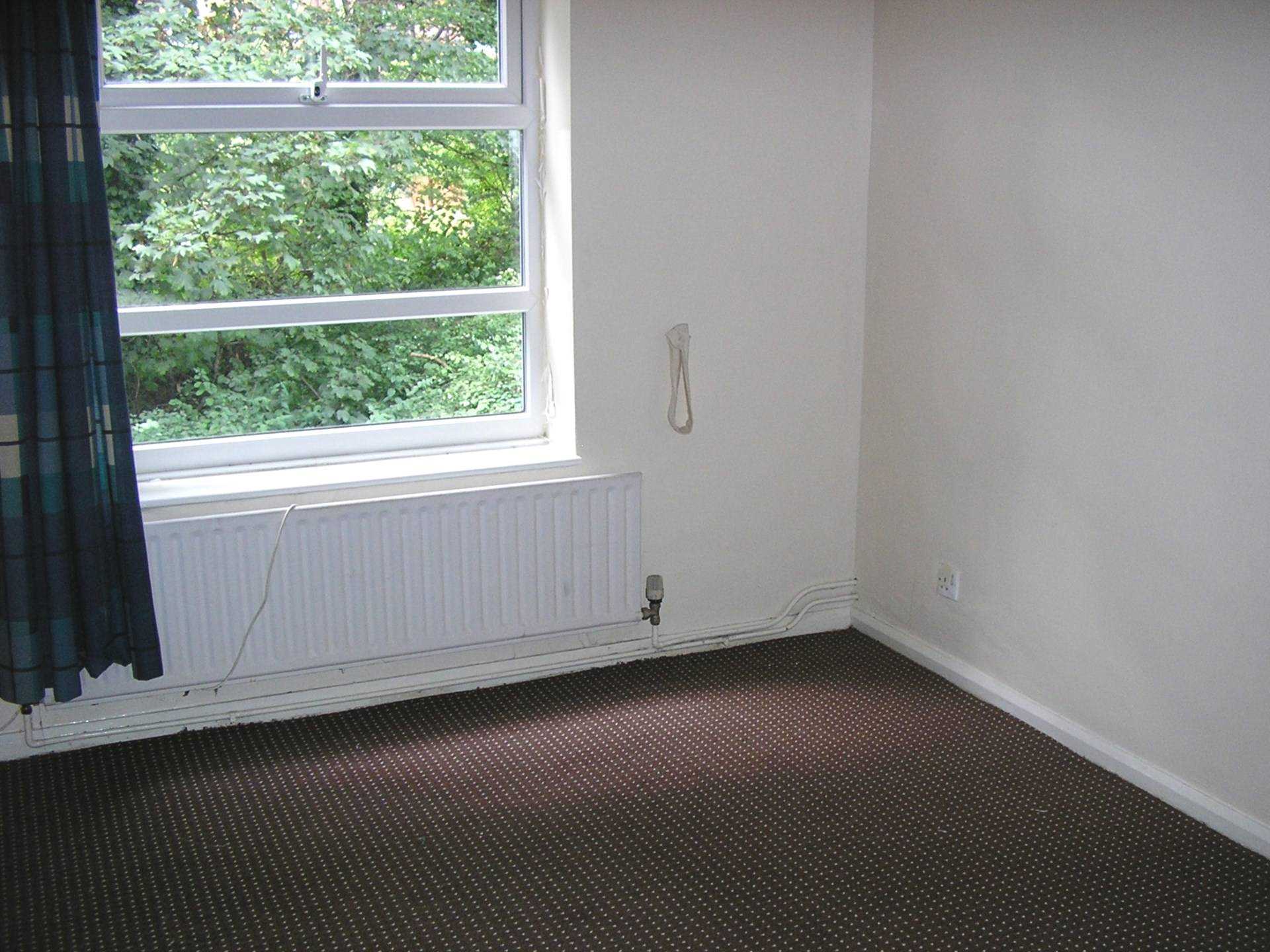 Robinwood Court, Roundhay, Image 5