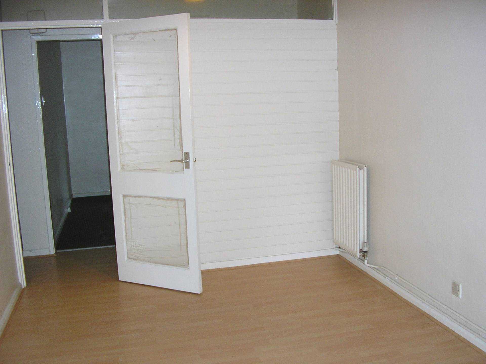 Robinwood Court, Roundhay, Image 7