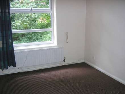 Robinwood Court, Roundhay, Image 5