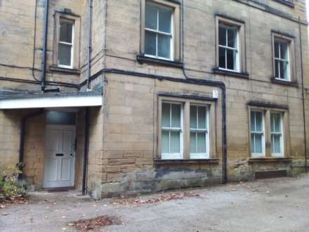 FT 7  Gledhaw Wood Close, Leeds, Image 2