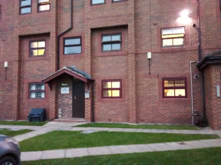 1 Bedroom Flat, Ft  32  Belle Vue Road, Hyde Park