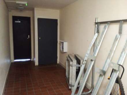 Ft  32  Belle Vue Road, Hyde Park, Image 4