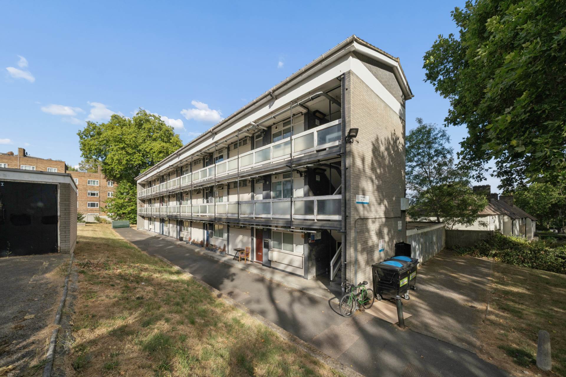 Hillcrest, Sunray Avenue, SE24, Image 1