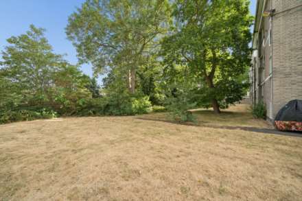 Hillcrest, Sunray Avenue, SE24, Image 7
