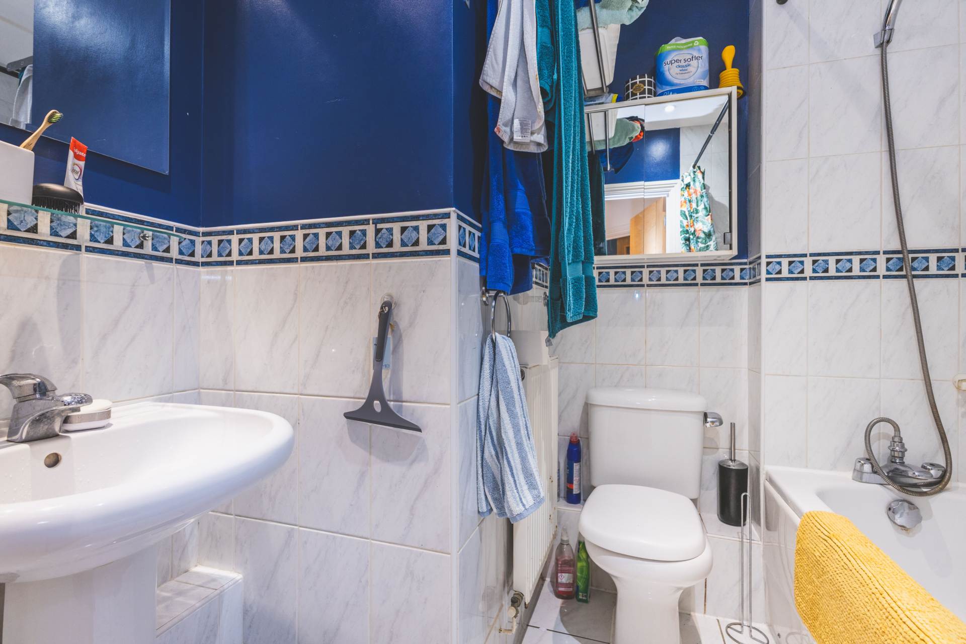 Langthorne Lodge, Charles Haller Street, London, Image 4