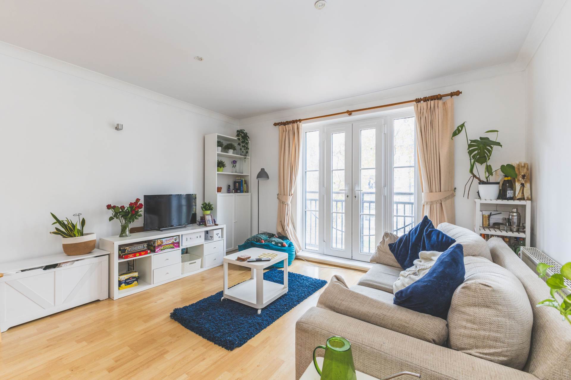 Langthorne Lodge, Charles Haller Street, London, Image 8