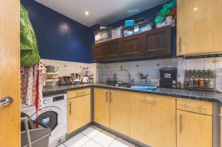 Langthorne Lodge, Charles Haller Street, London, Image 2