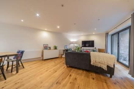 2 Bedroom Flat, Brockwell Passage, Herne Hill