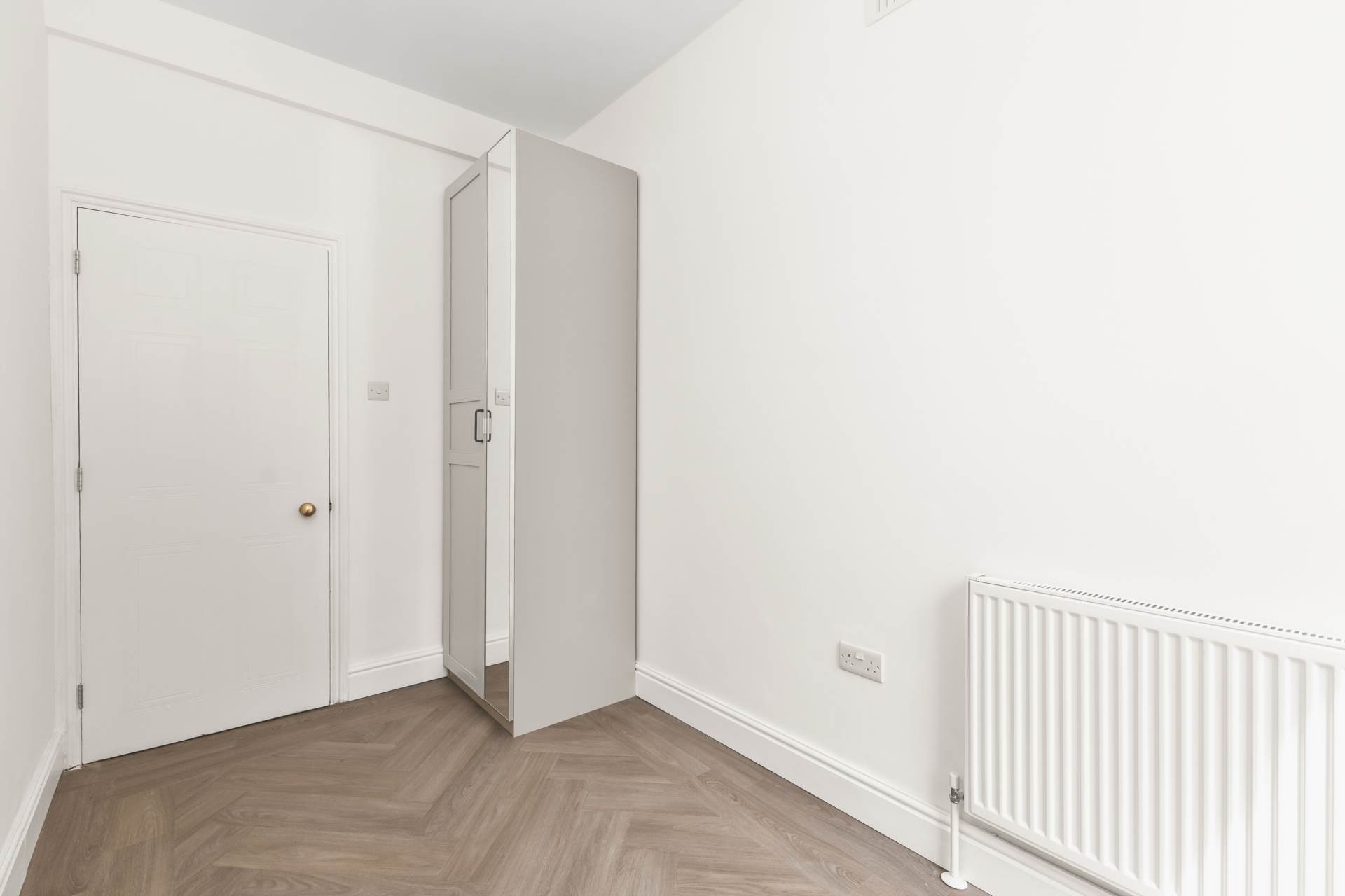 Milton Road, London, Image 12