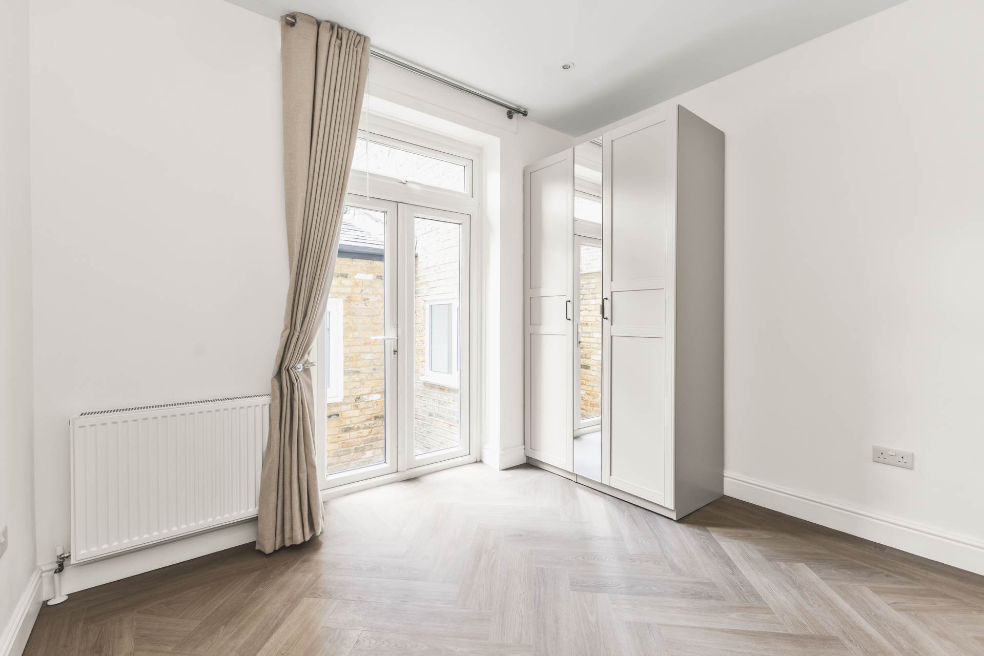 Milton Road, London, Image 15