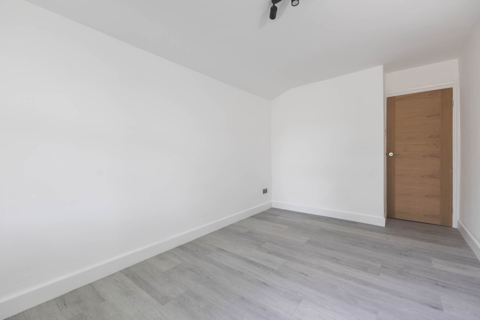 Barnwell Road, SW2 1PW, Image 15