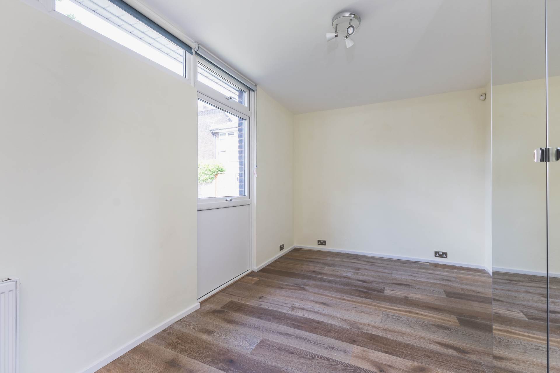 Delawyck Crescent, London, Image 14