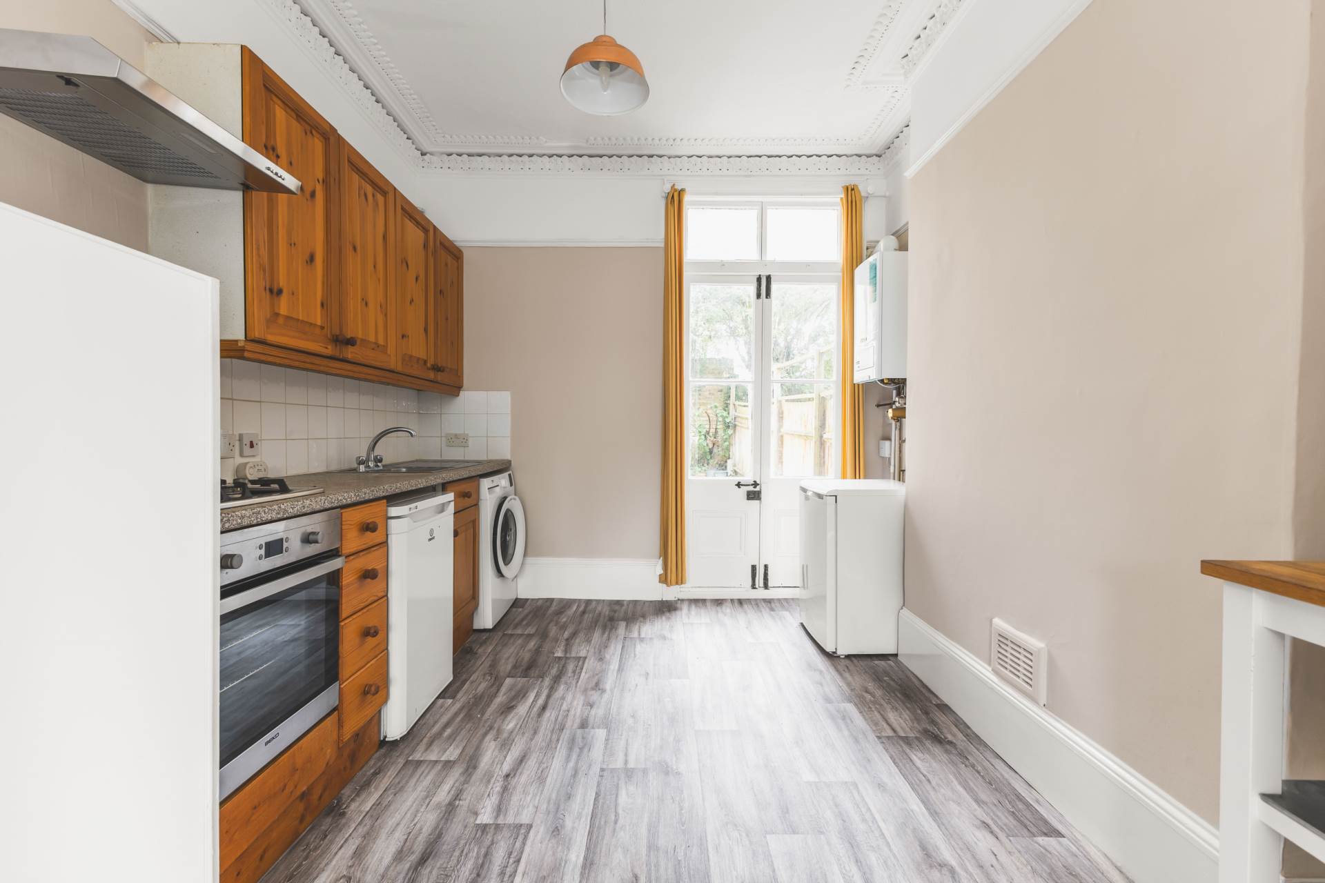 Milkwood Road, London, Image 7