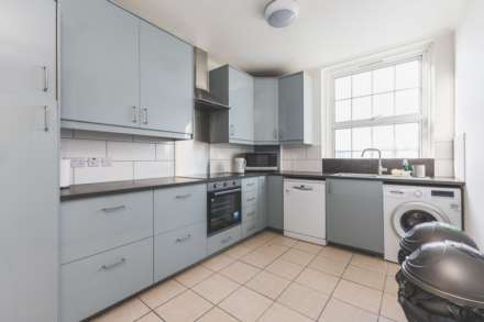 Broadlands Mansions, Broadlands Avenue, SW16, Image 2