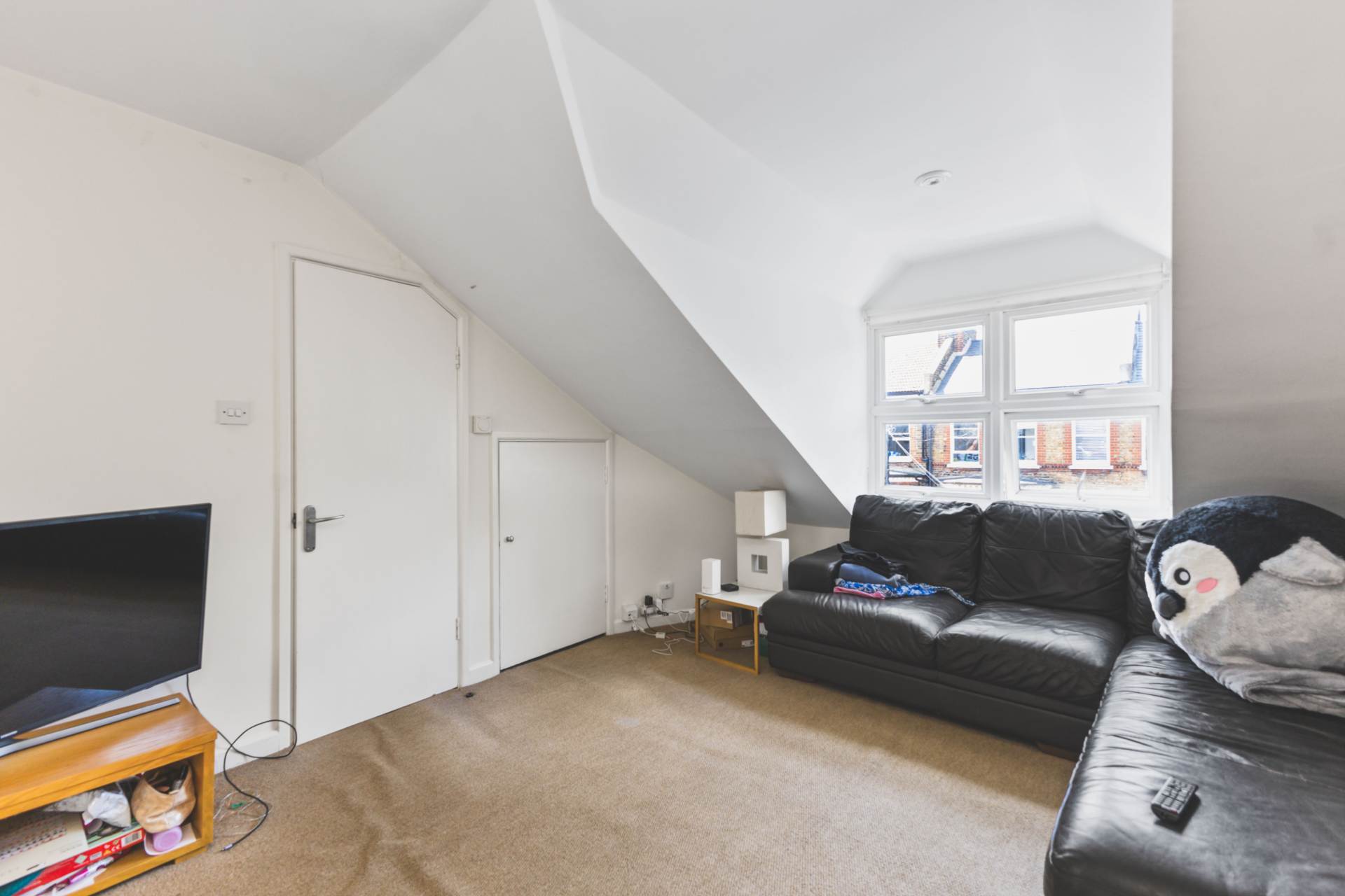 Atherfold Road, London, SW9, Image 15