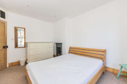 Union Grove, London, Image 16