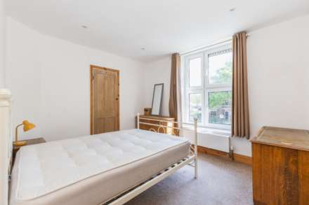 Union Grove, London, Image 4