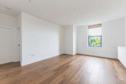 Streatham, SW16 2AW, Image 2