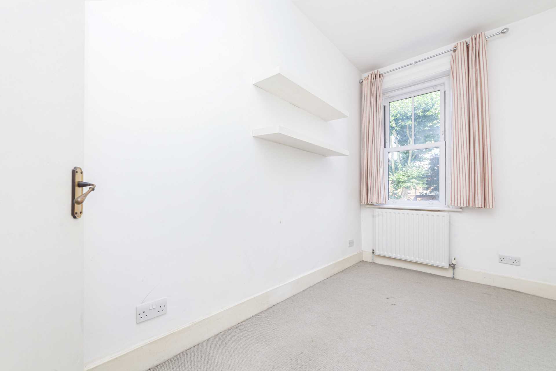 Palace Road, London, Image 4