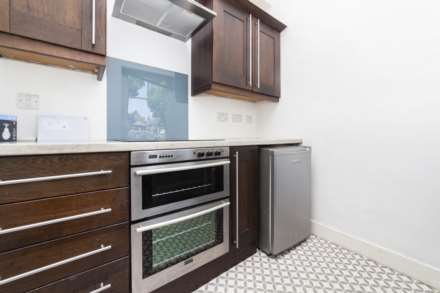Palace Road, London, Image 9