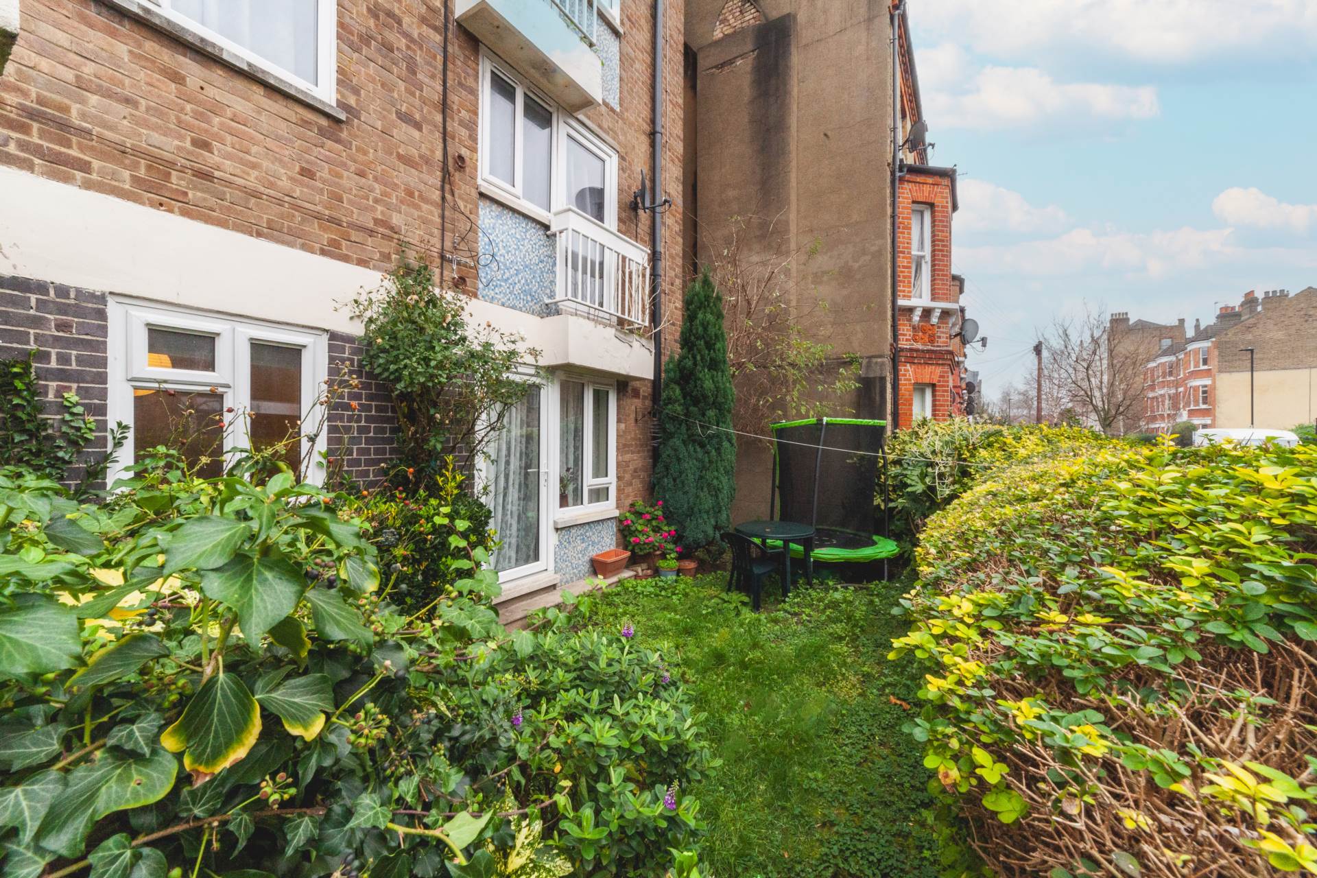 South Island Place, Stockwell, Image 6