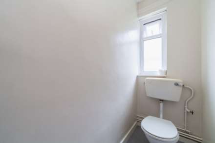 South Island Place, Stockwell, Image 13