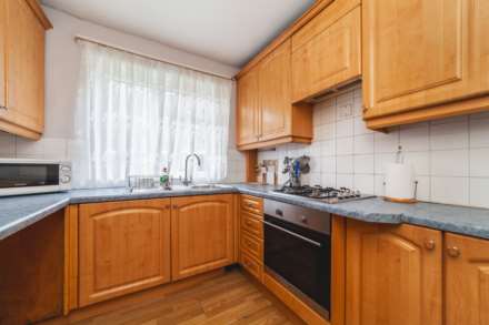 South Island Place, Stockwell, Image 2