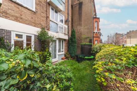 South Island Place, Stockwell, Image 6