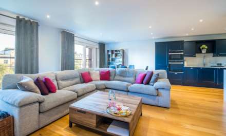 2 Bedroom Flat, The Cube   Clapham Road, London