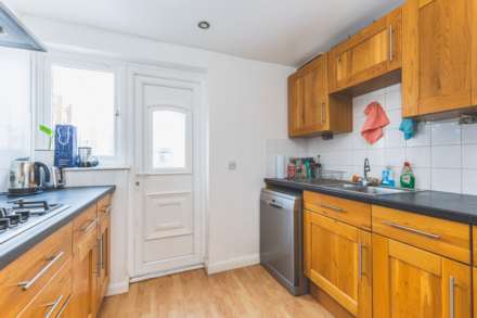 McCall Close, Stockwell, Image 2