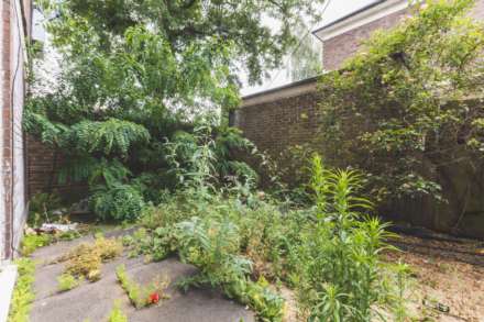 Cottage Grove, Clapham North, Image 7