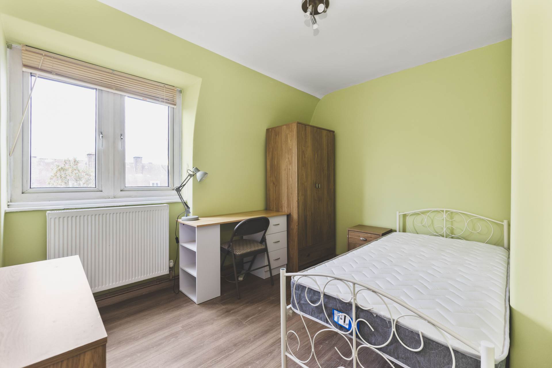 Goldsborough House, Springfieldl Estate, London, Image 6
