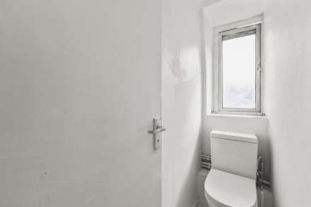 Goldsborough House, Springfieldl Estate, London, Image 14