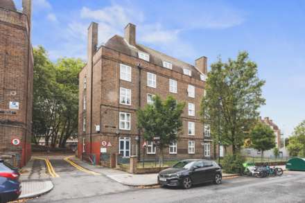 Goldsborough House, Springfieldl Estate, London, Image 8
