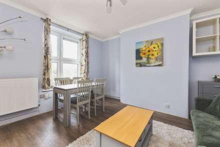 Goldsborough House, Springfieldl Estate, London, Image 9