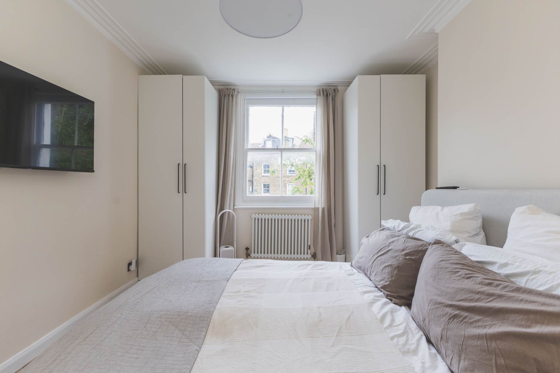 First Floor Flat, Hemberton Road, London, Image 10