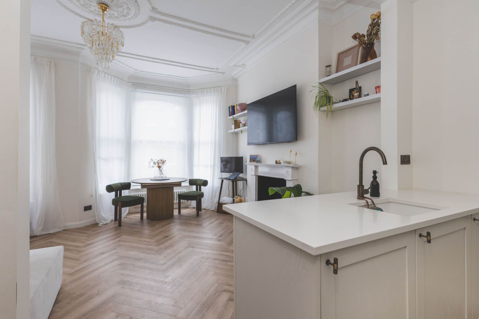 First Floor Flat, Hemberton Road, London, Image 9