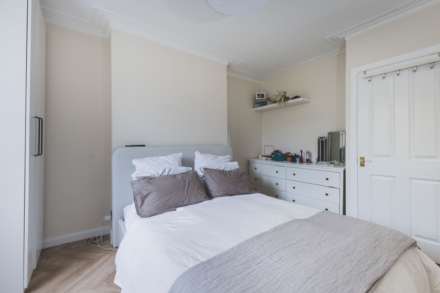 First Floor Flat, Hemberton Road, London, Image 14